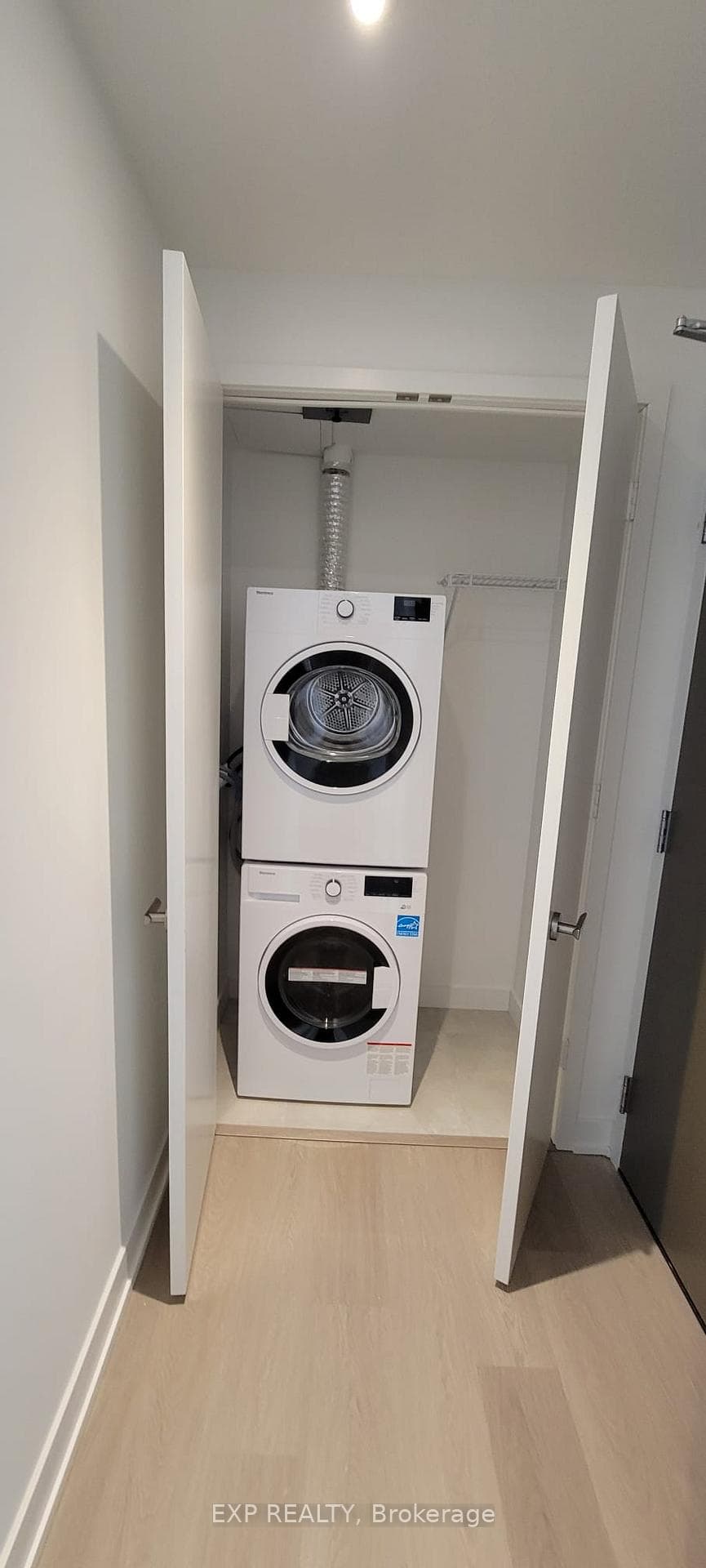 448 Burnhamthorpe Road Unit 3811 photo 27