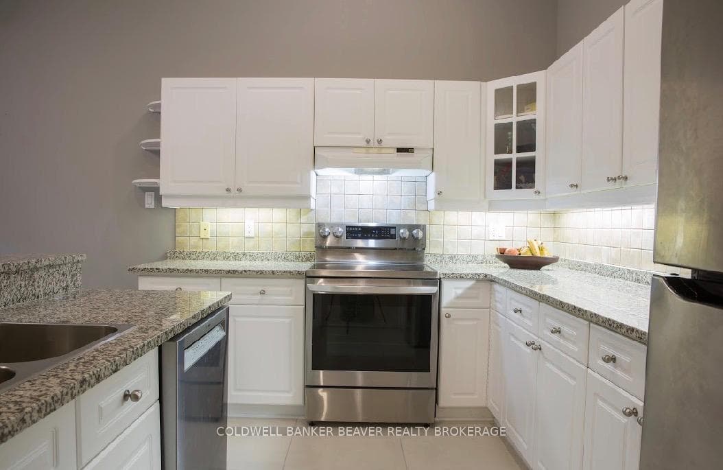 519 Riverside Drive photo 8