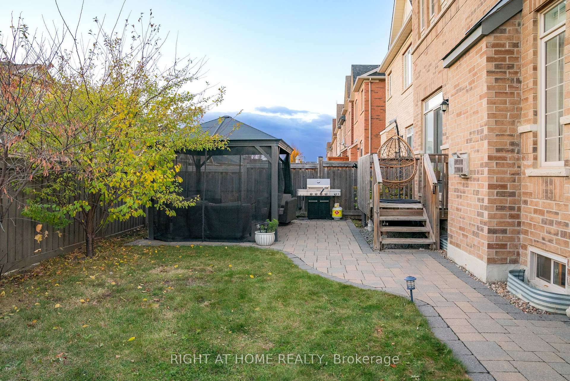 152 Pelee Avenue photo 3