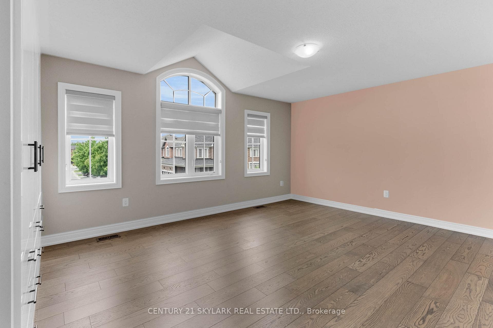 106 McDonnell Crescent photo 23
