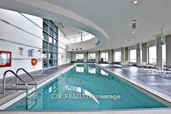38 Lee Centre Drive Unit 806 photo 13