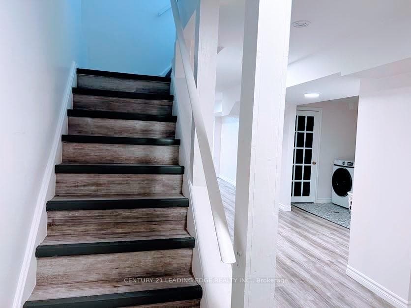5 Opal Court photo 31