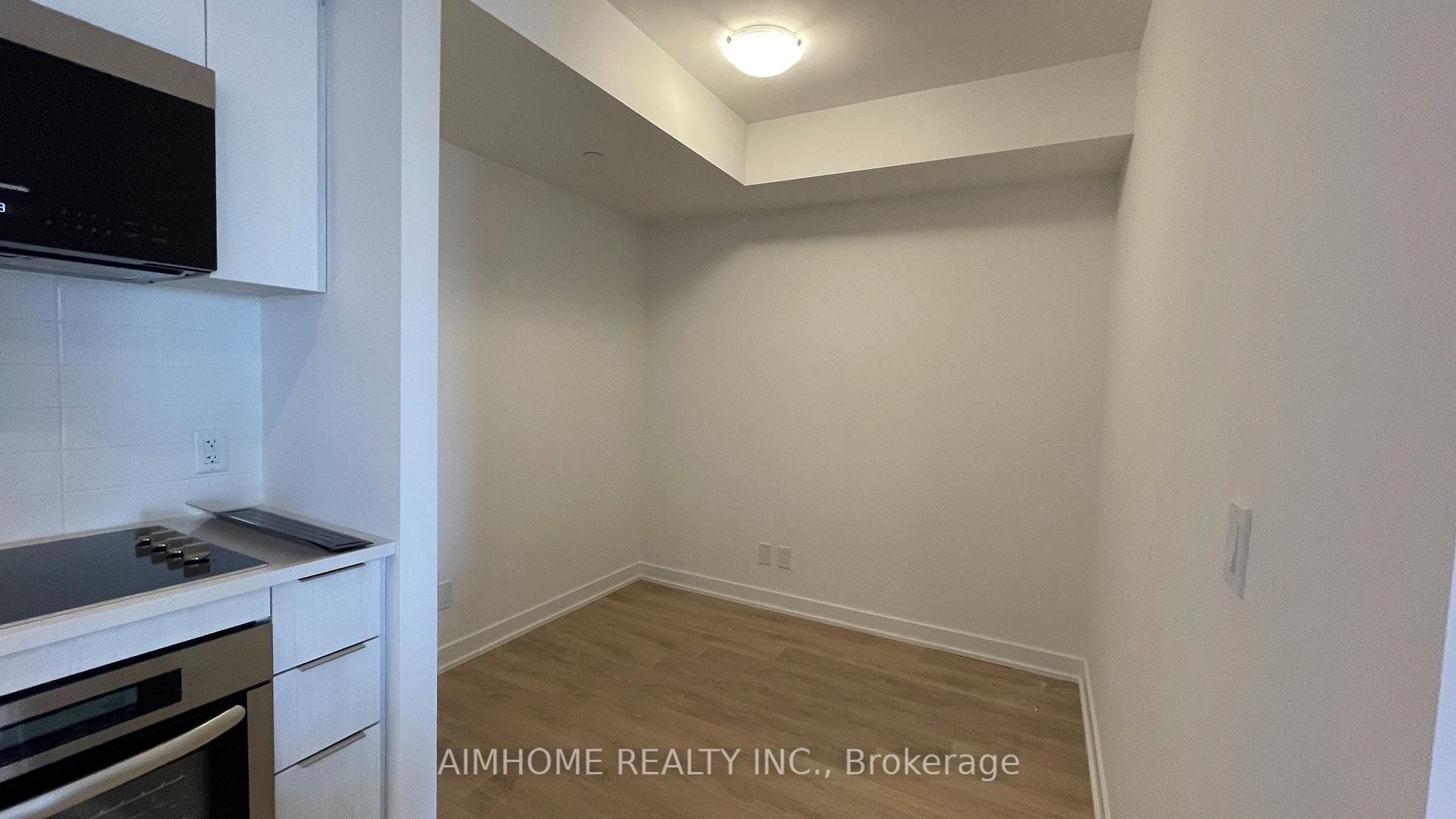 2033 KENNEDY Road Unit 2208 photo 6