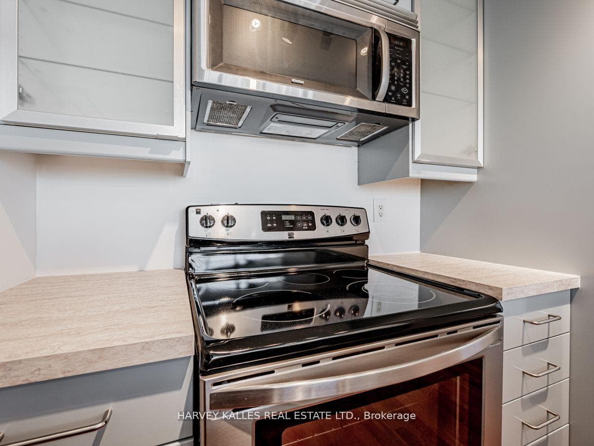 285 Mutual Street Unit 1803 photo 7