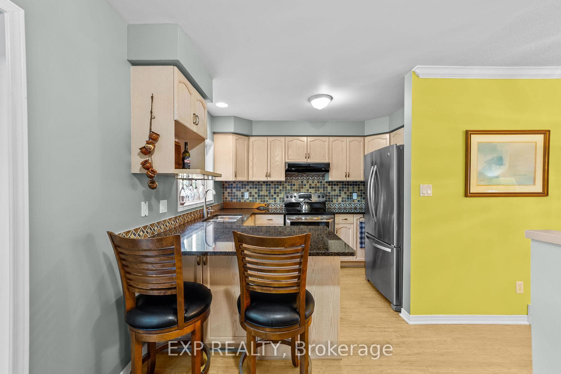 609 COLBORNE Street Unit 11 photo 15