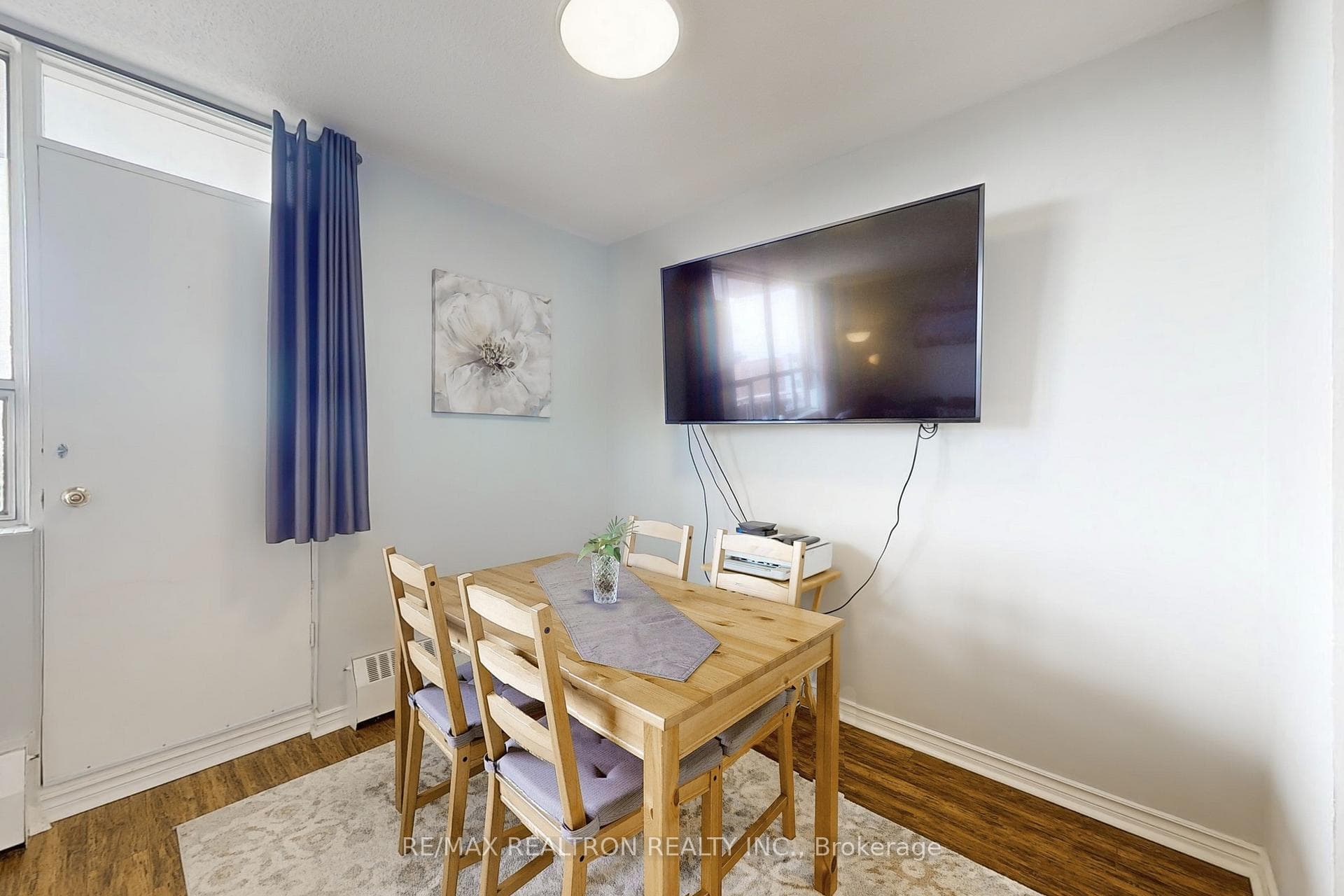 3145 Queen Frederica Drive Unit 1106 photo 4