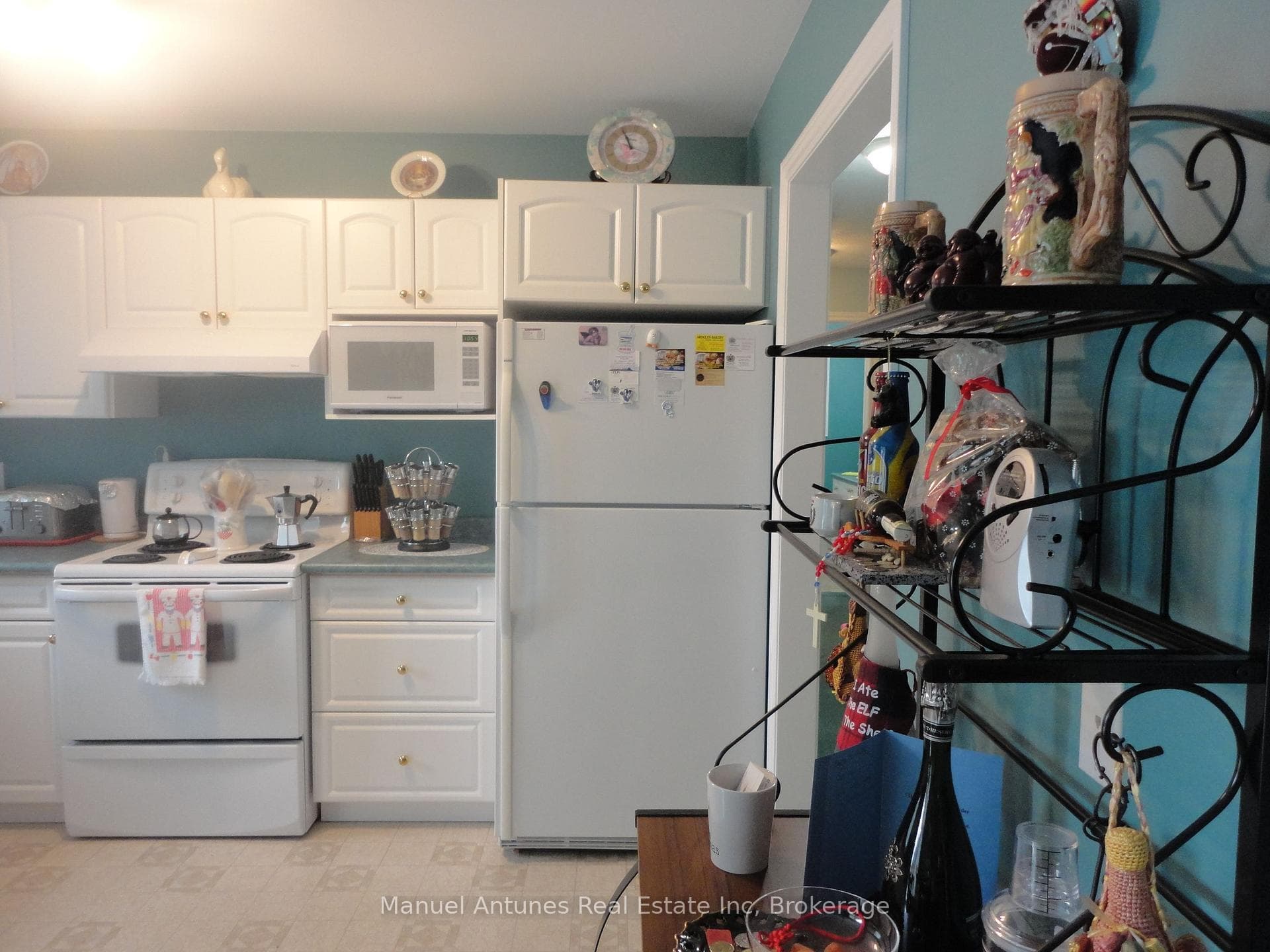 Eat In Kitchen