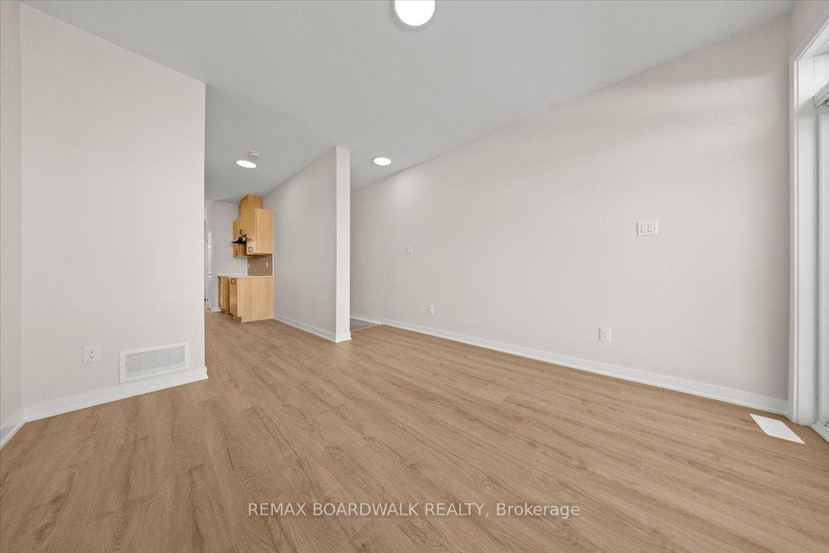 249 Lamarche Avenue photo 12