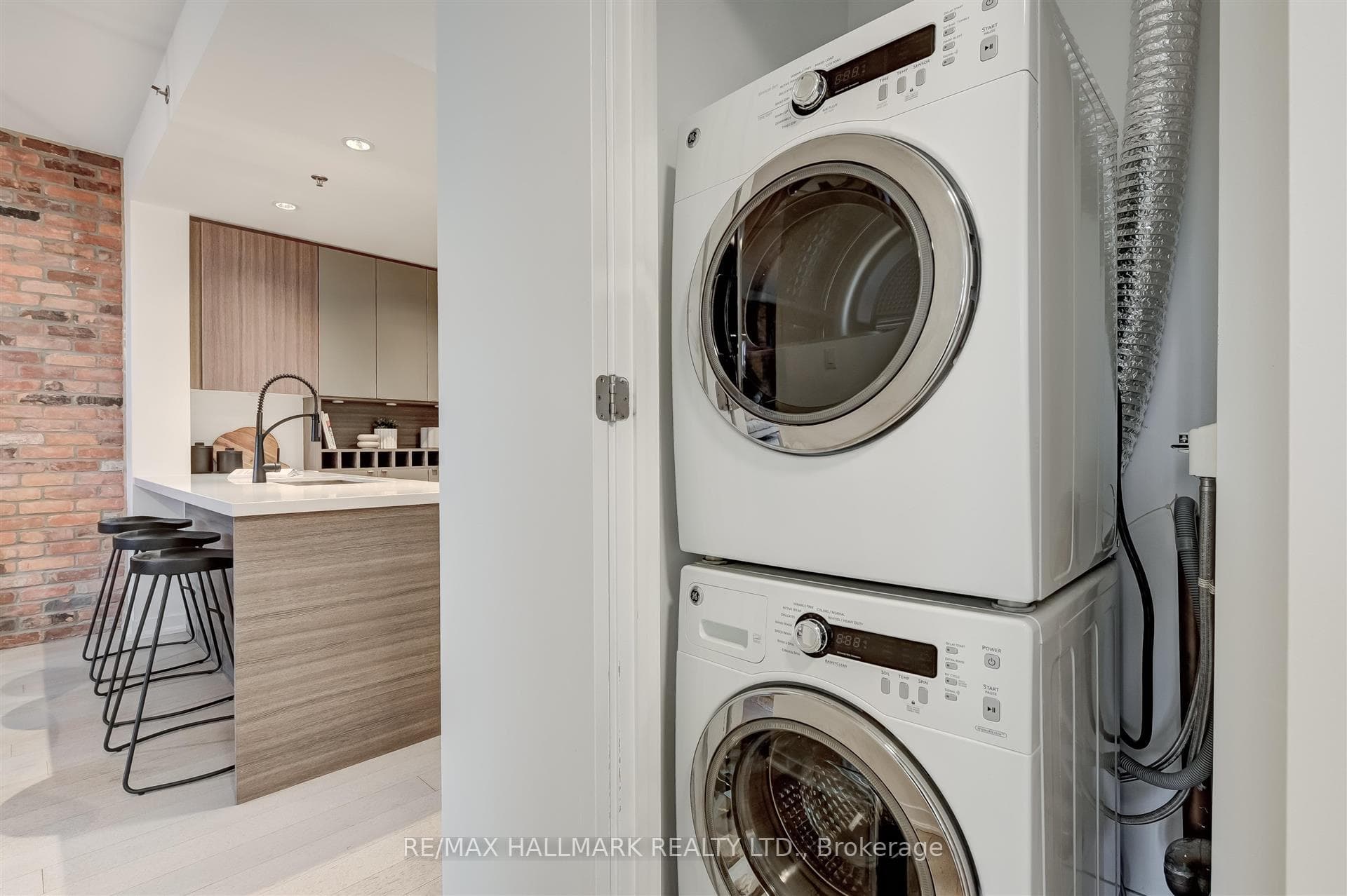 88 Colgate Avenue Unit 421 photo 25