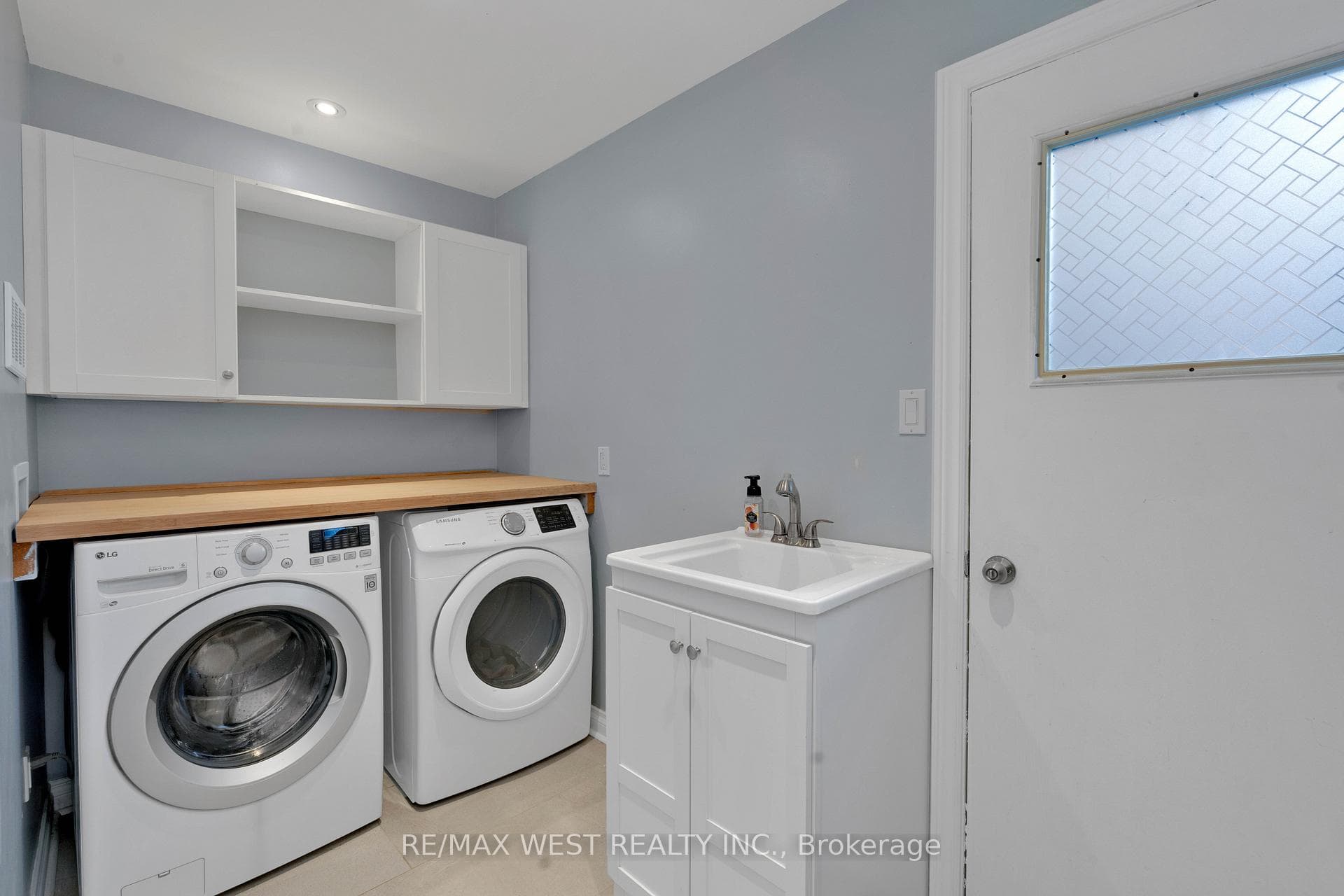17 Cochrane Avenue photo 17