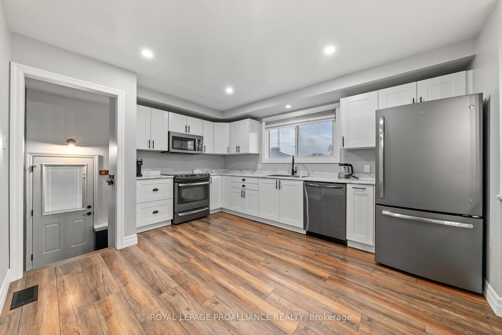 40 Marsh Drive photo 11