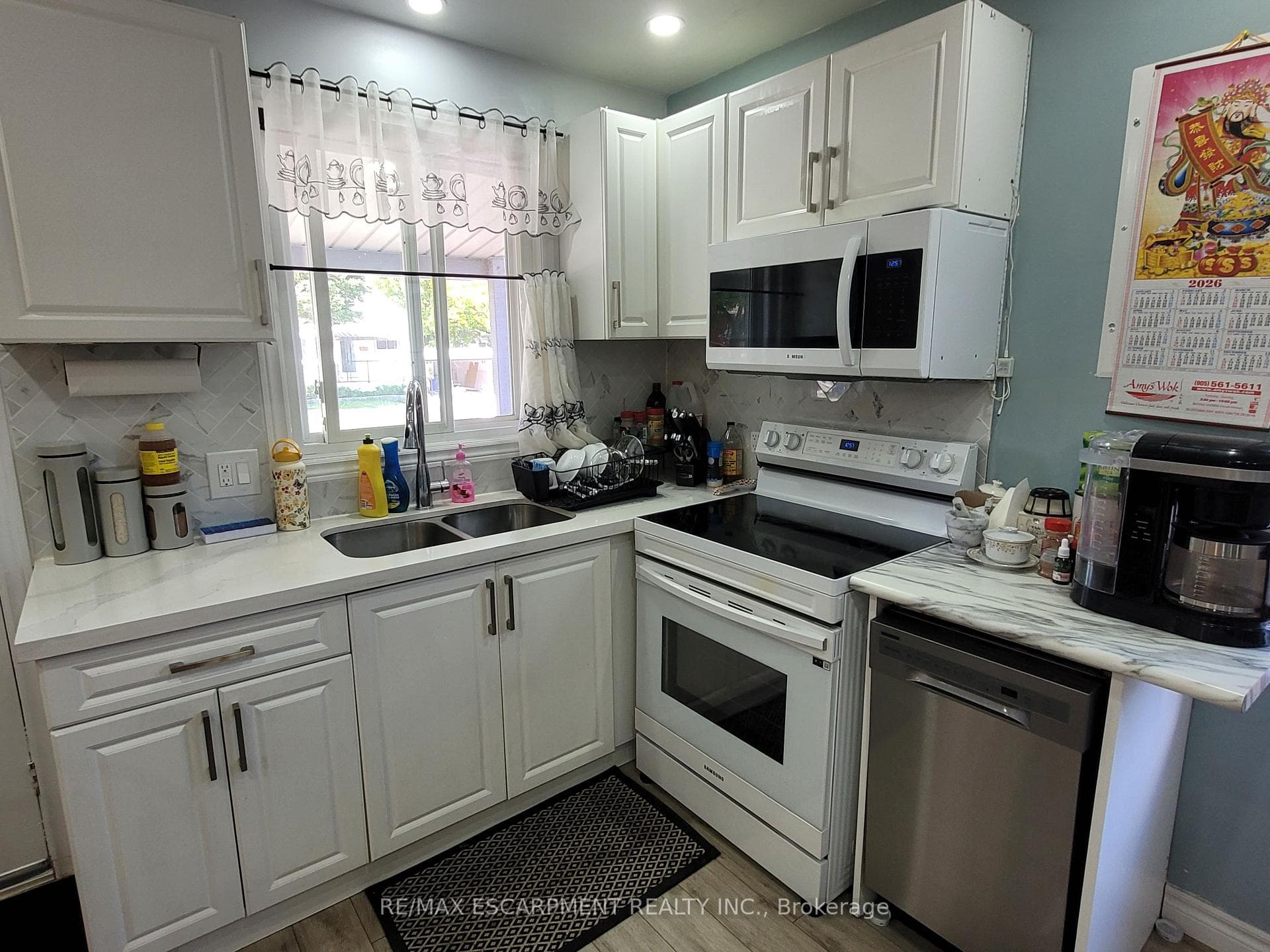 239 WEST 18TH Street photo 7