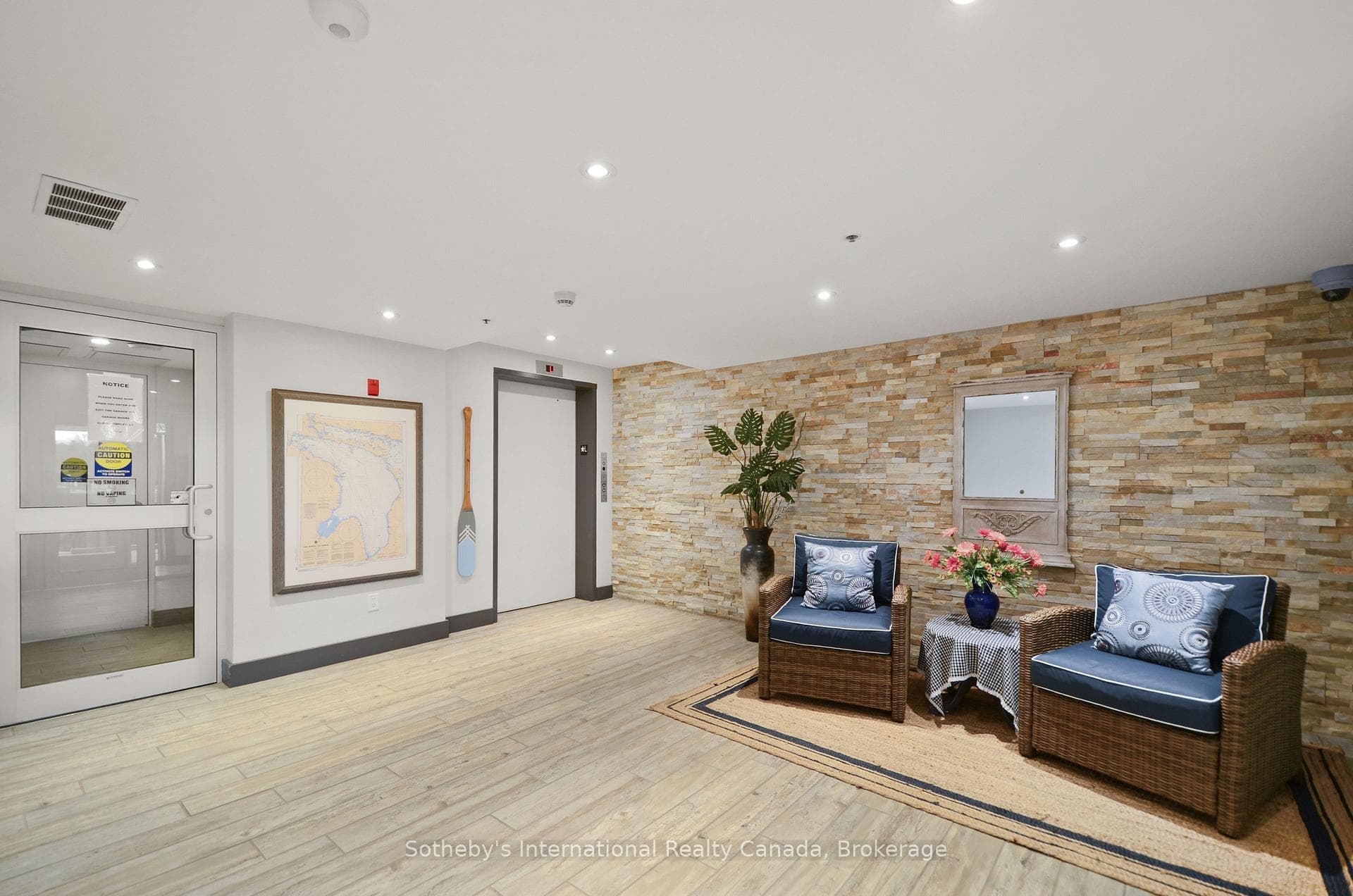 137 Elgin Street Unit 302 photo 47