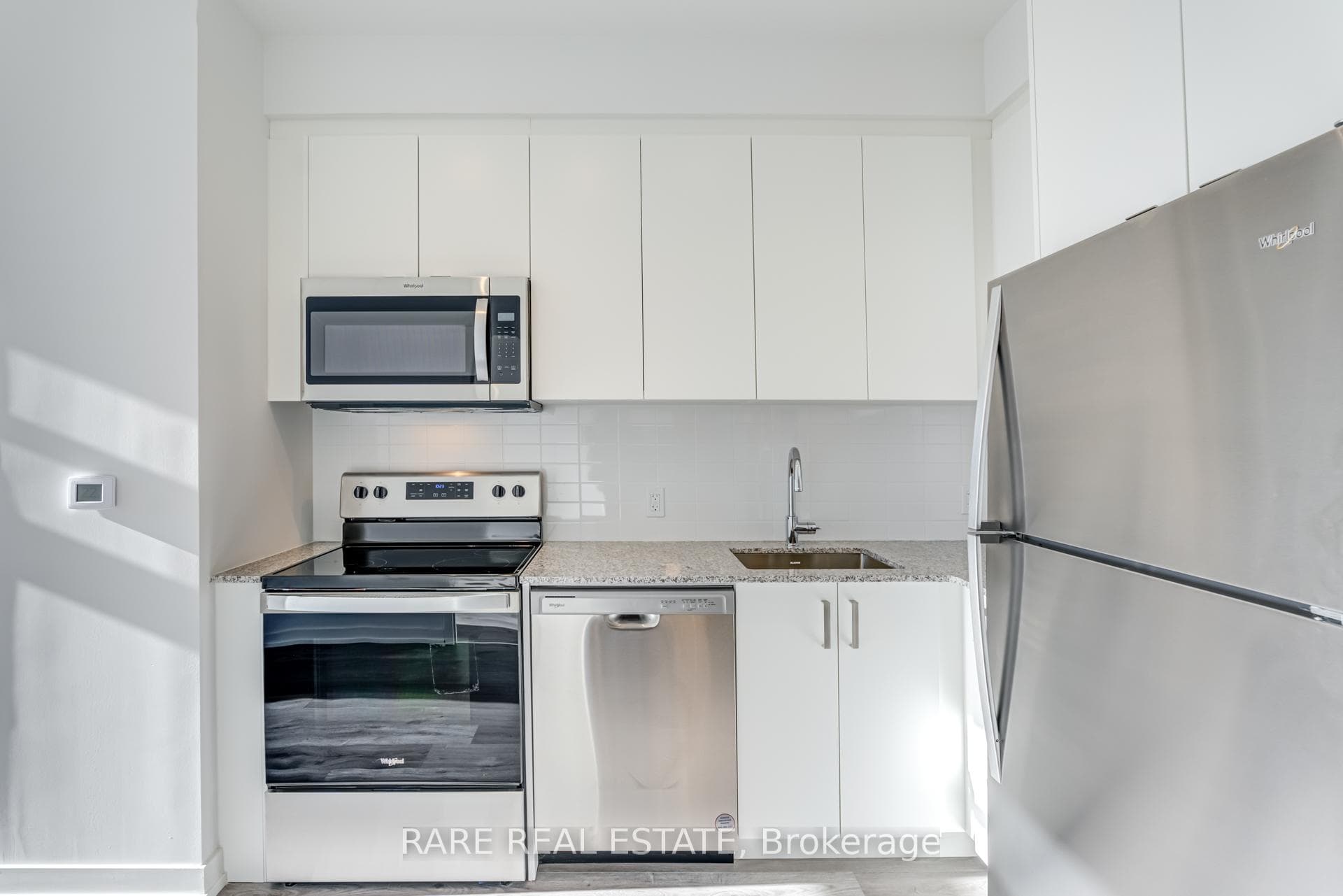 1010 Dundas Street Unit 103 photo 23
