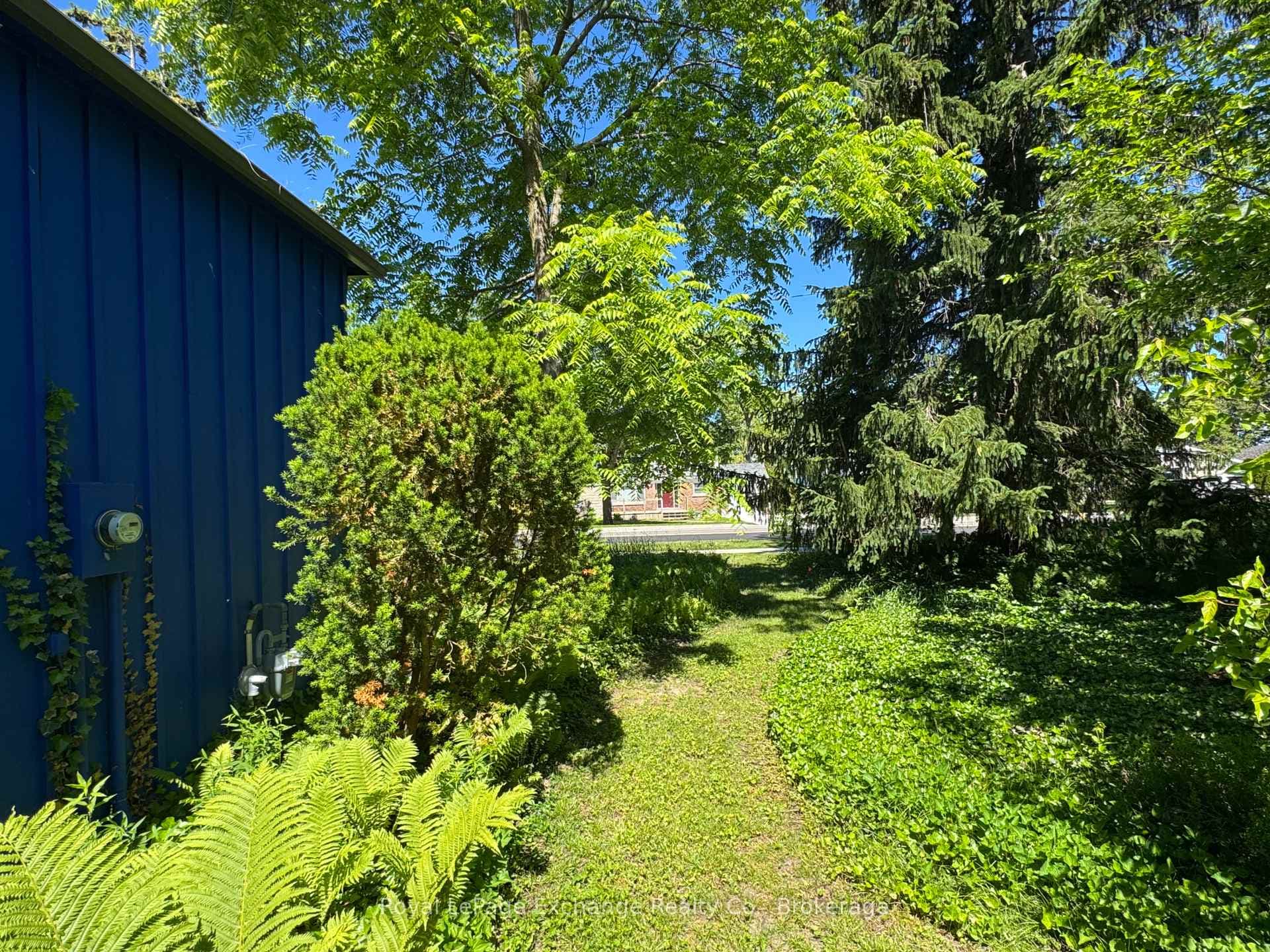 251 St. Albert Street photo 45