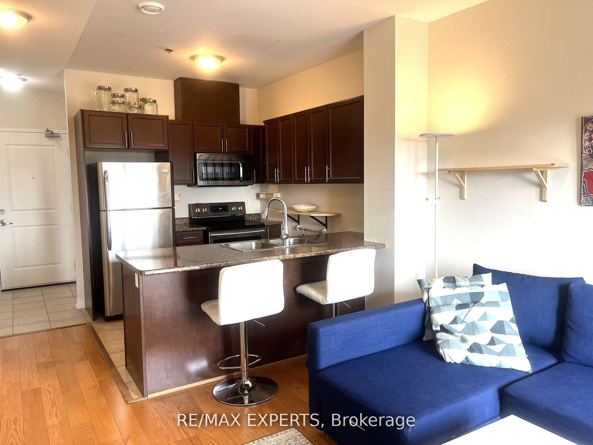 1360 Costigan Road Unit 303 photo 4