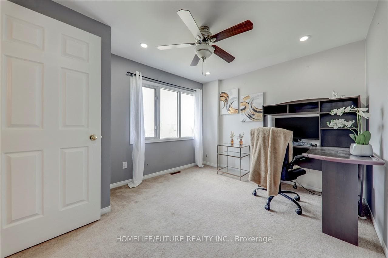 107 Apple Blossom Boulevard photo 23