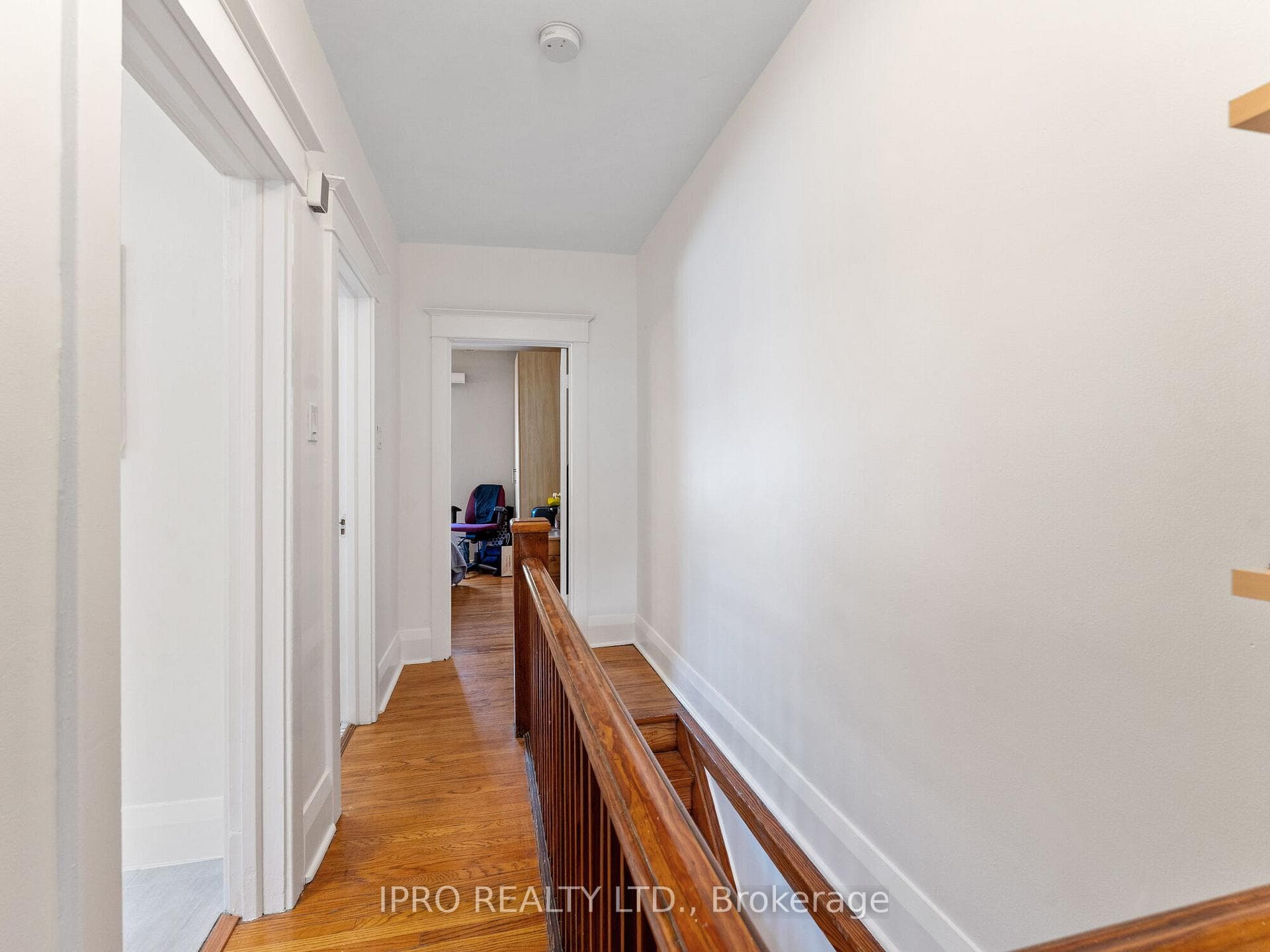 1178 Gerrard Street photo 25