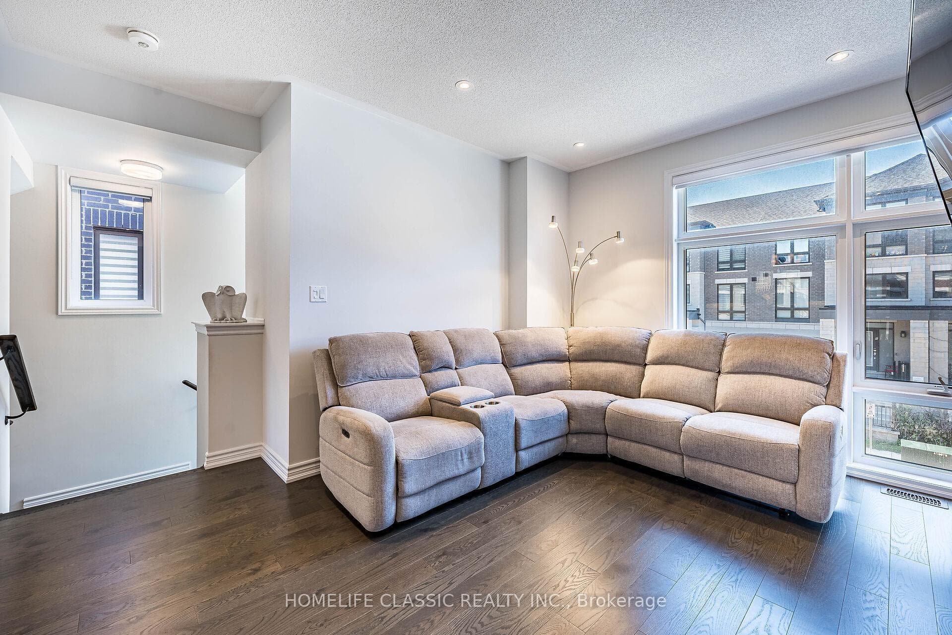 57 Douet Lane photo 7