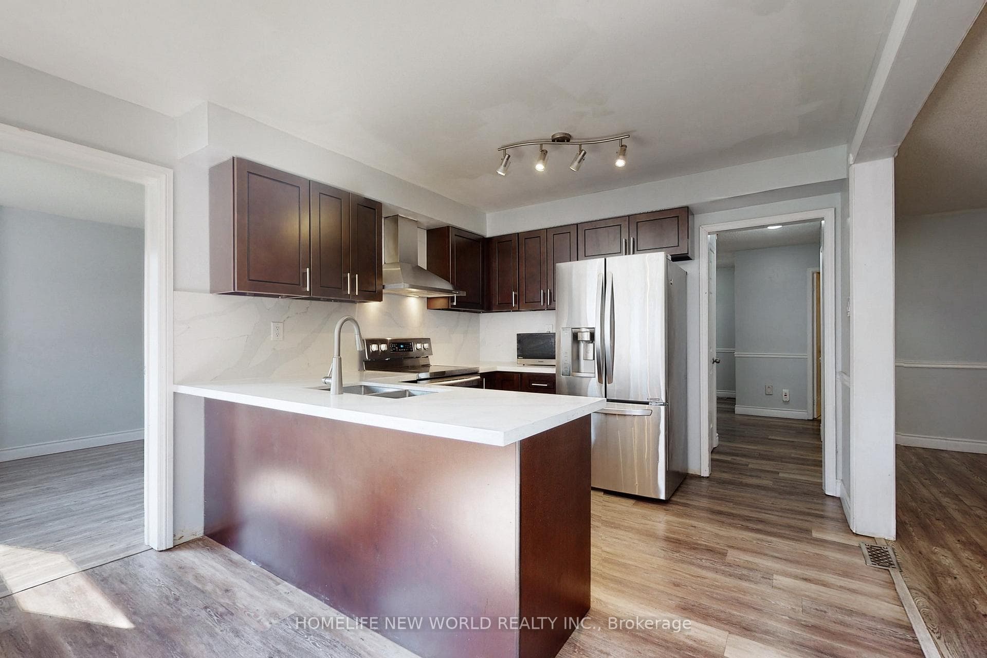 Quartz counter top and backsplash