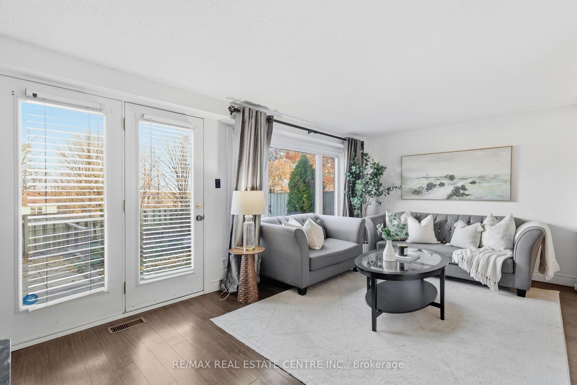673 Hillview Road photo 10