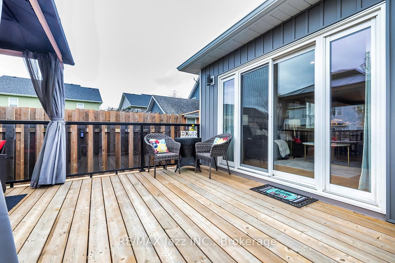 706 Ontario Street photo 32
