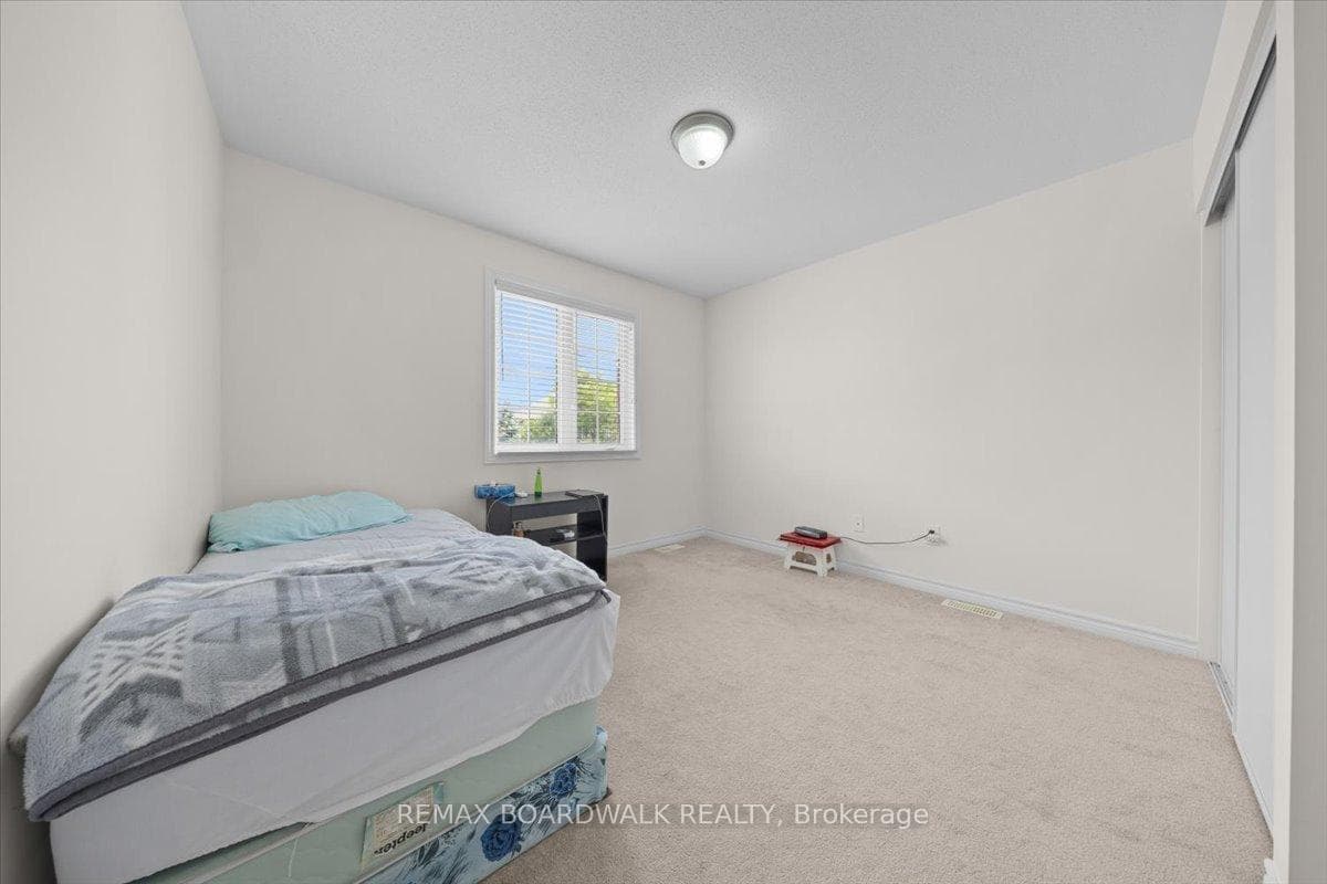 336 Gallantry Way photo 28