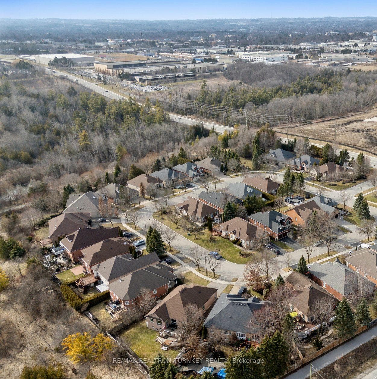A Quiet Enclave in Prestigious Aurora Estates