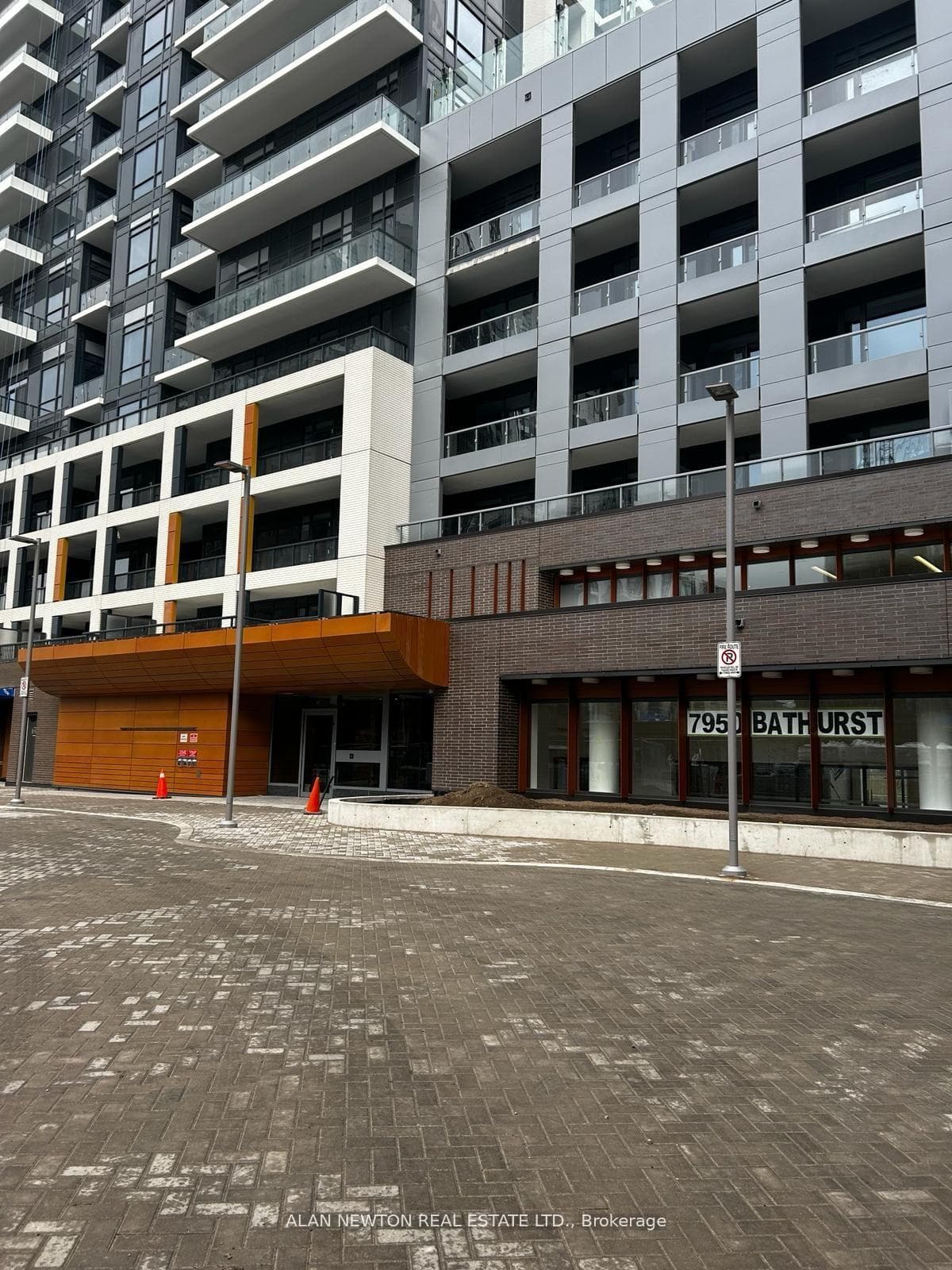 7950 Bathurst Street Unit 102B photo 3