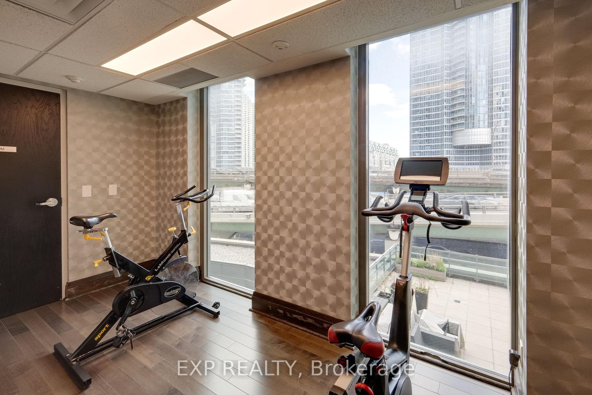 25 Lower Simcoe Street Unit 212 photo 26