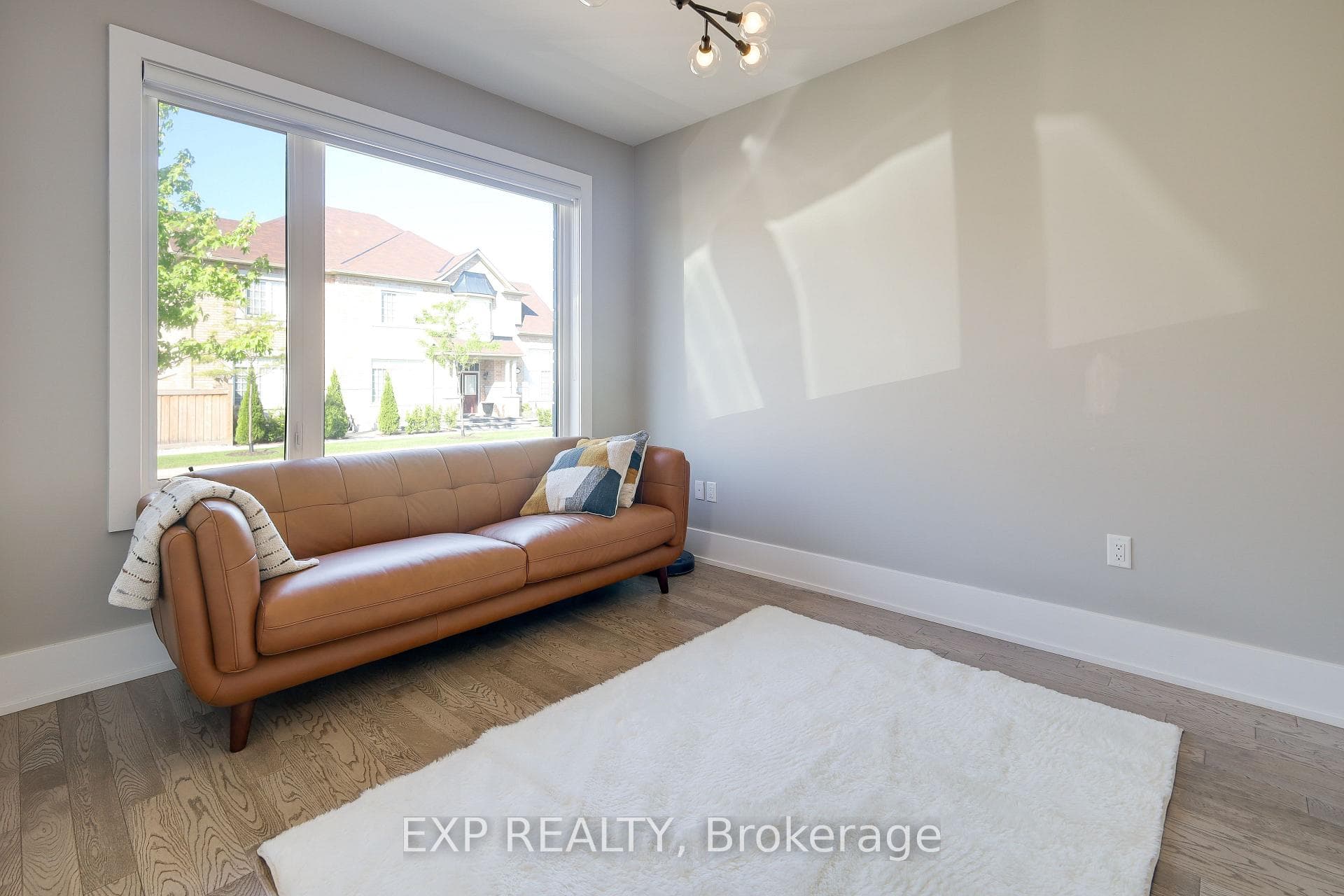 3221 Daisy Way photo 16
