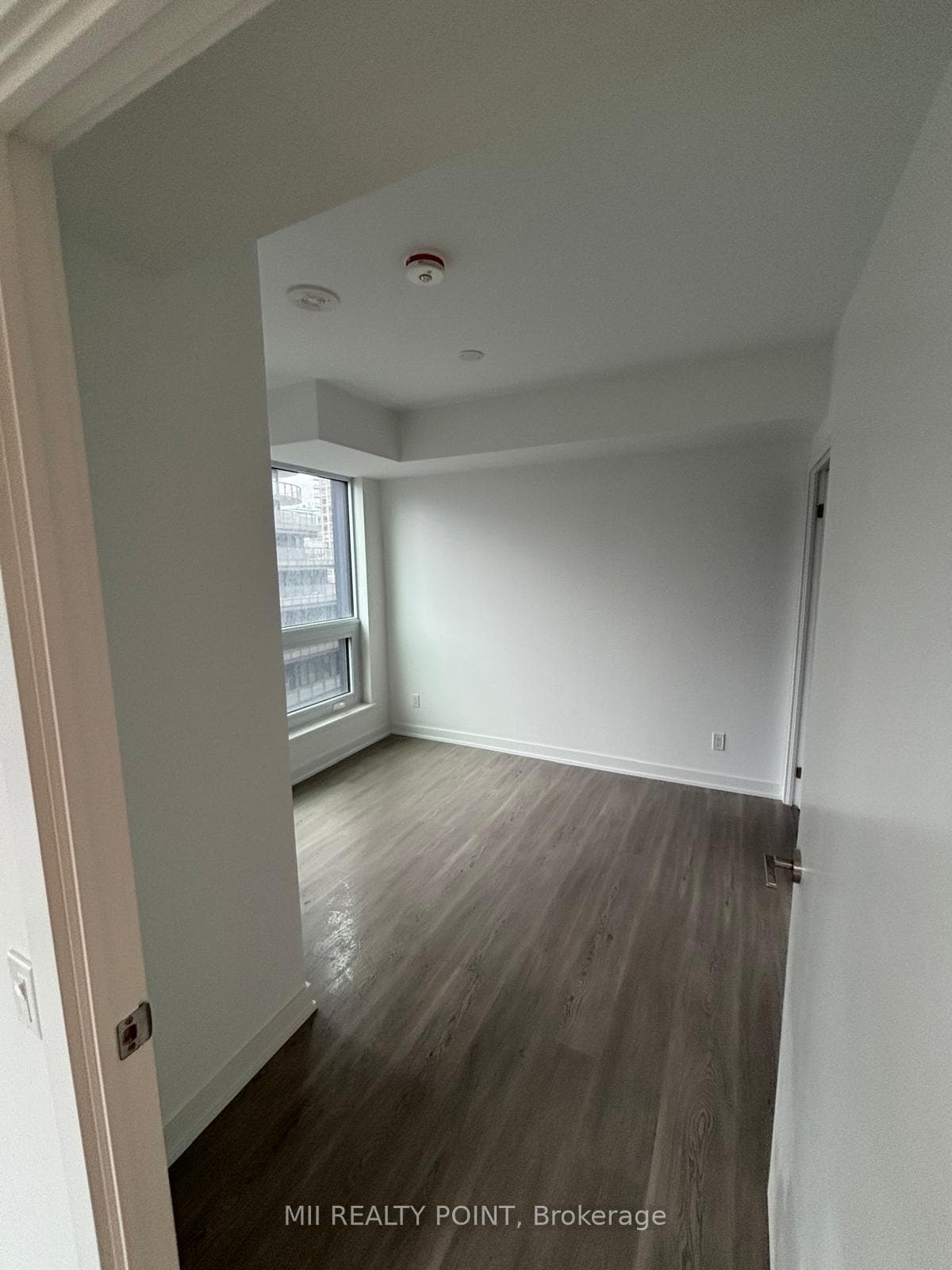 8 Wellesley Street Unit 908 photo 5