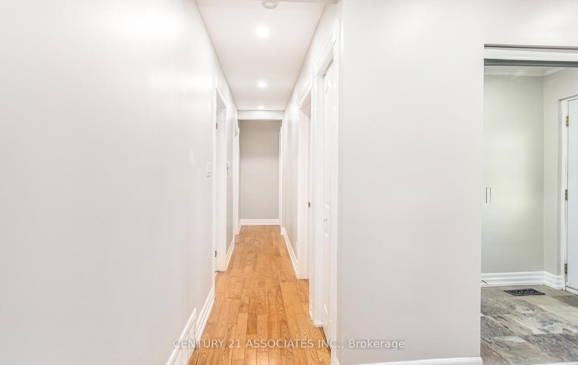 1338 Waverly Avenue photo 16