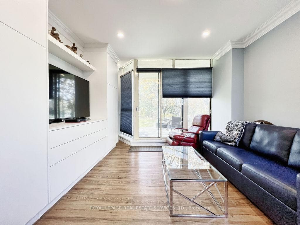 5444 Yonge Street Unit 108 photo 29