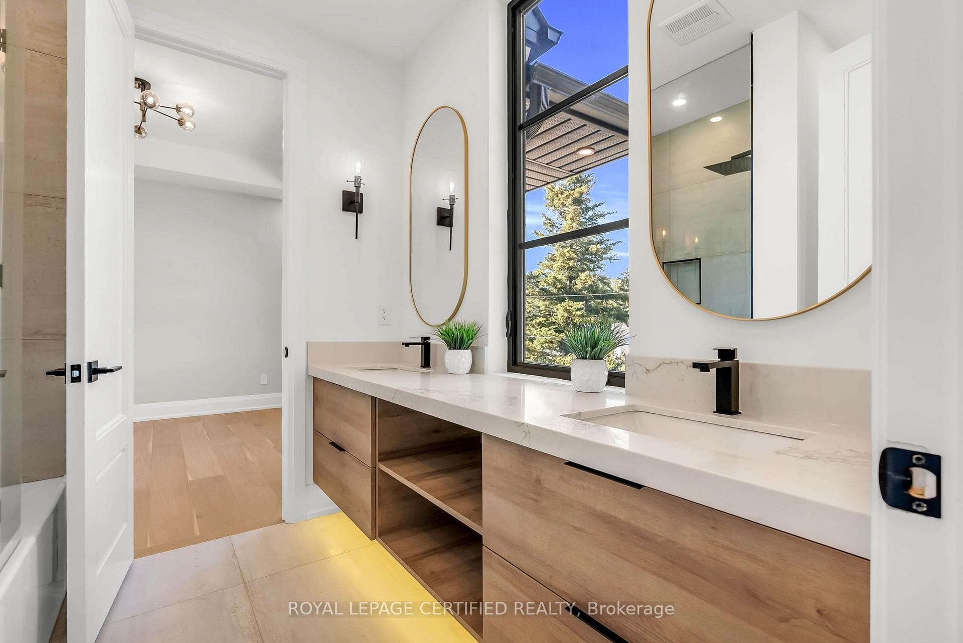 176 Waneta Drive photo 38
