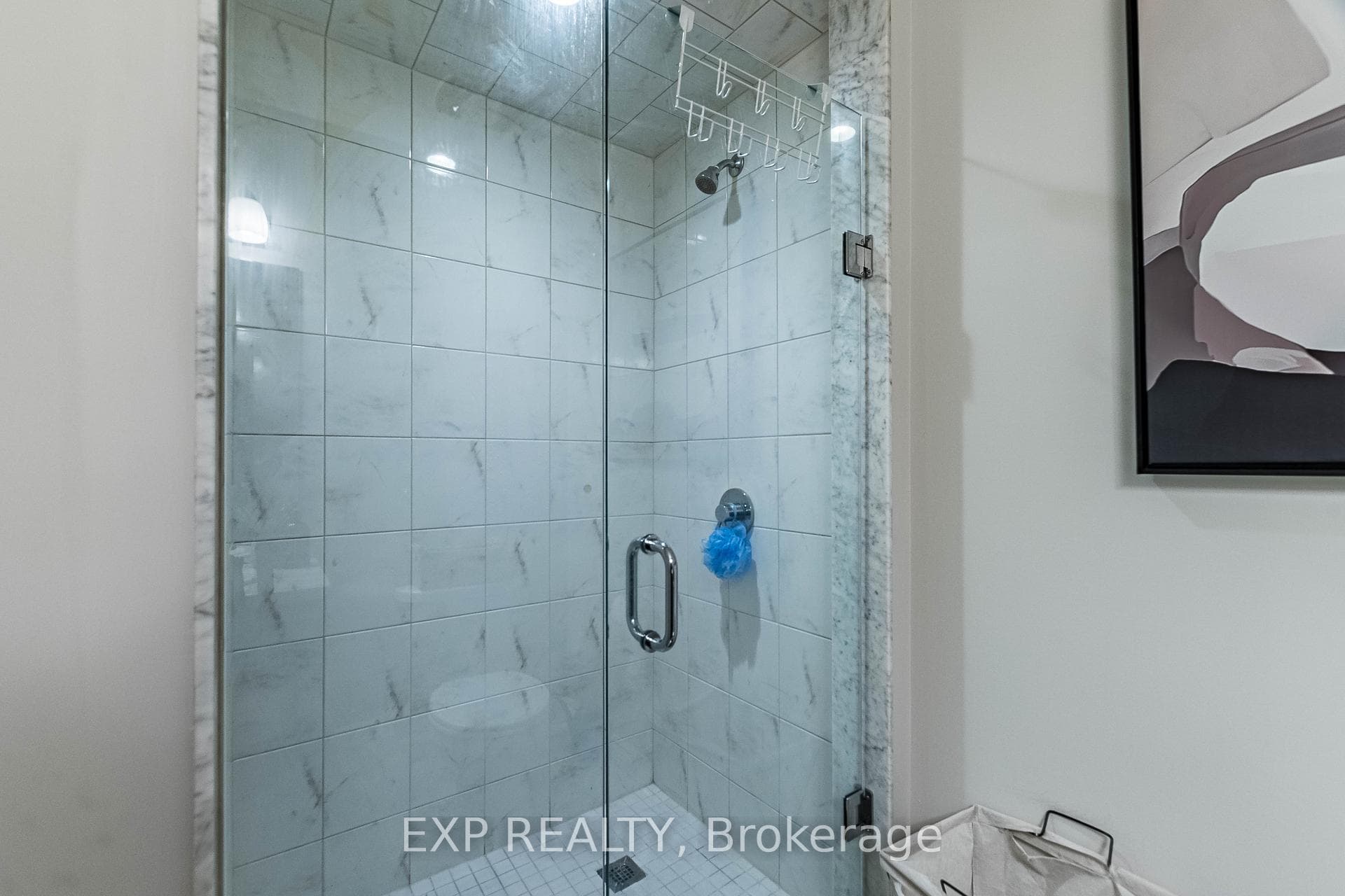 445 Ontario Street Unit 7 photo 32