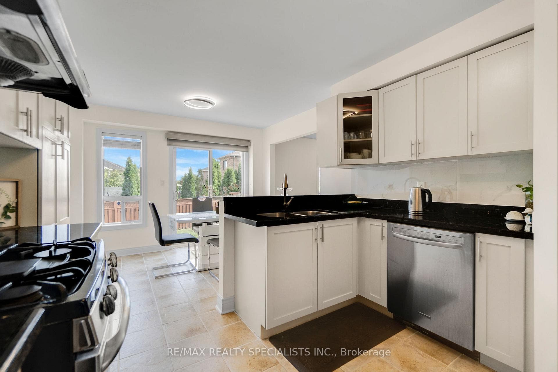 794 White Clover Way photo 19