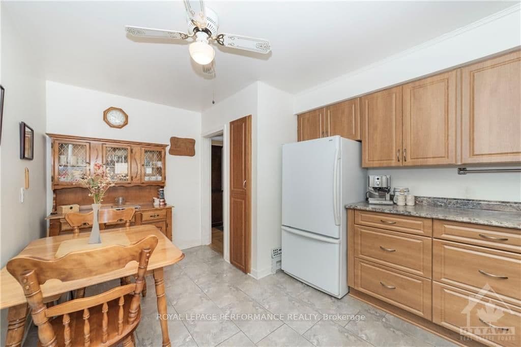 944 FAIRLAWN Avenue photo 17