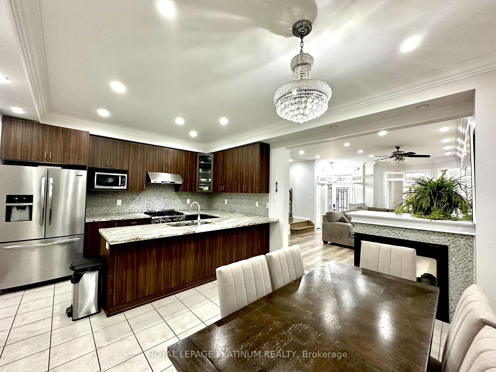 68 Fallmeadow Circle photo 4
