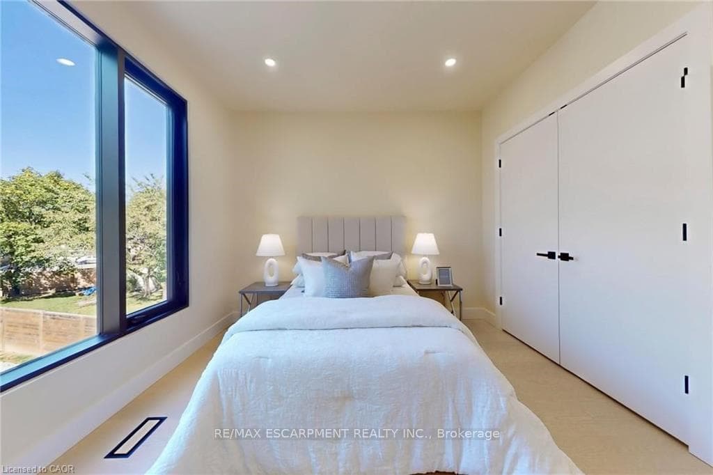 28 Dunsmore Gardens photo 36