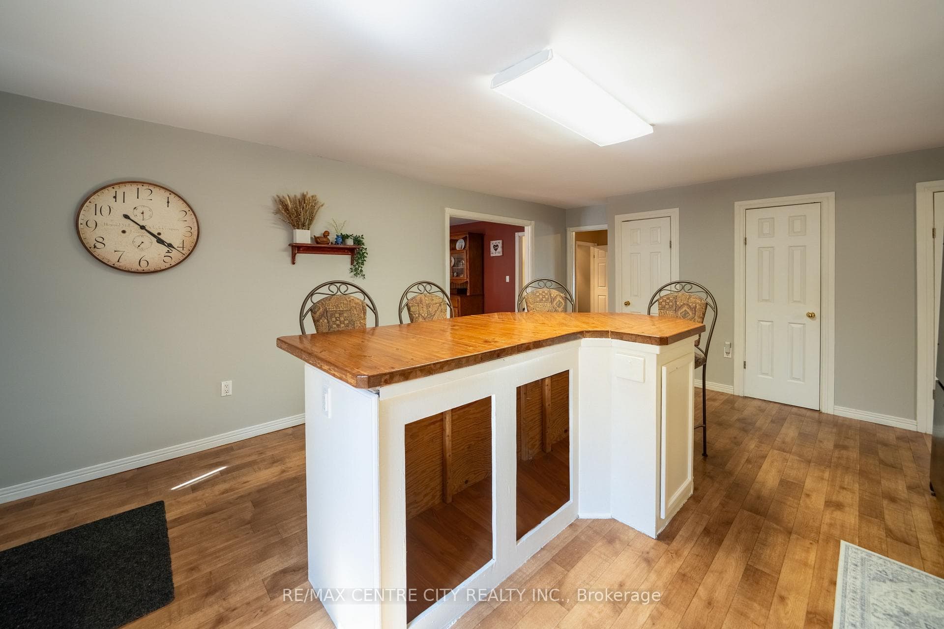 176 Eastman Avenue photo 16