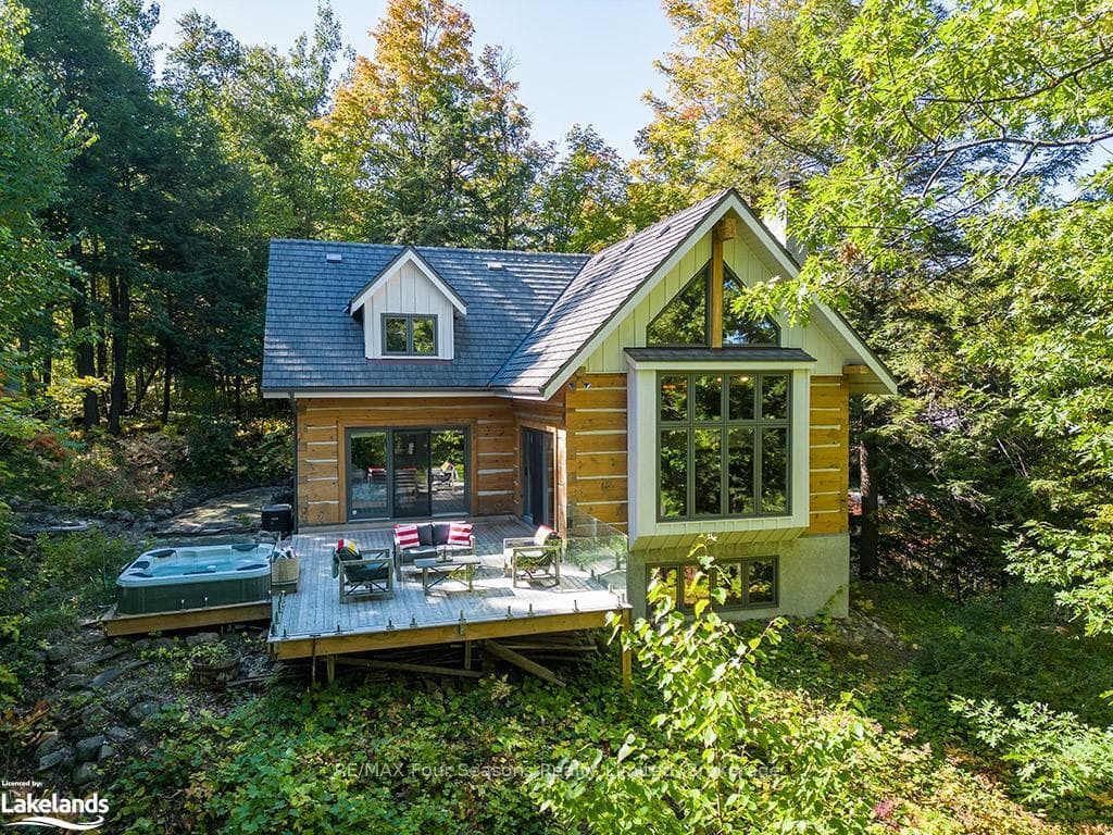 155 ASPEN Way photo 1