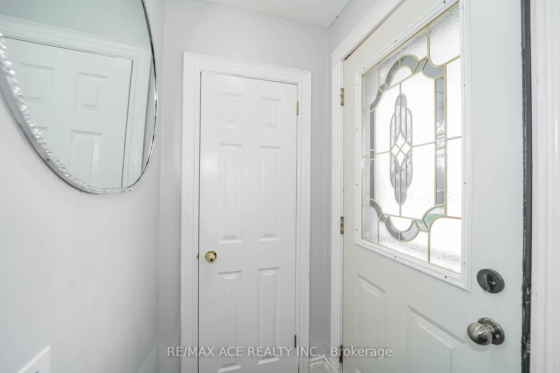 1425 Lakefield Street photo 10