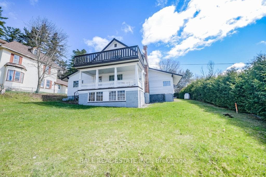 7 Cleak Avenue photo 2