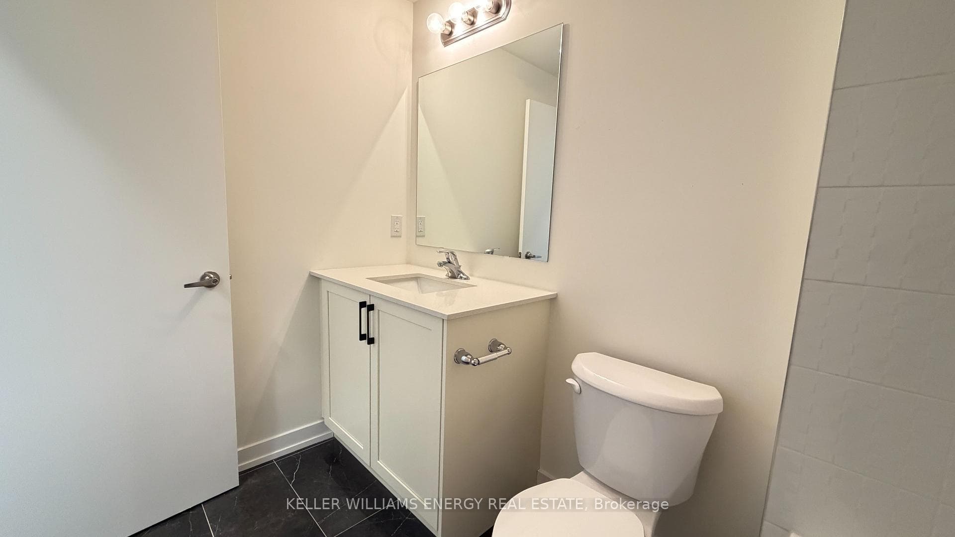 160 Densmore Road Unit 1701 photo 11