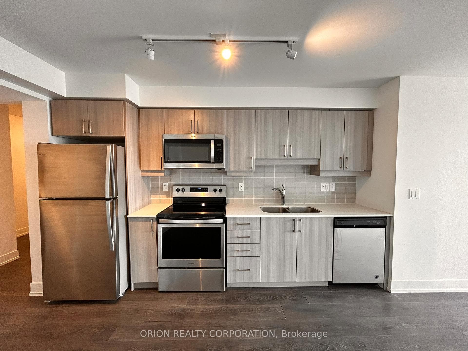 1255 Bayly Street Unit 1906 photo 2