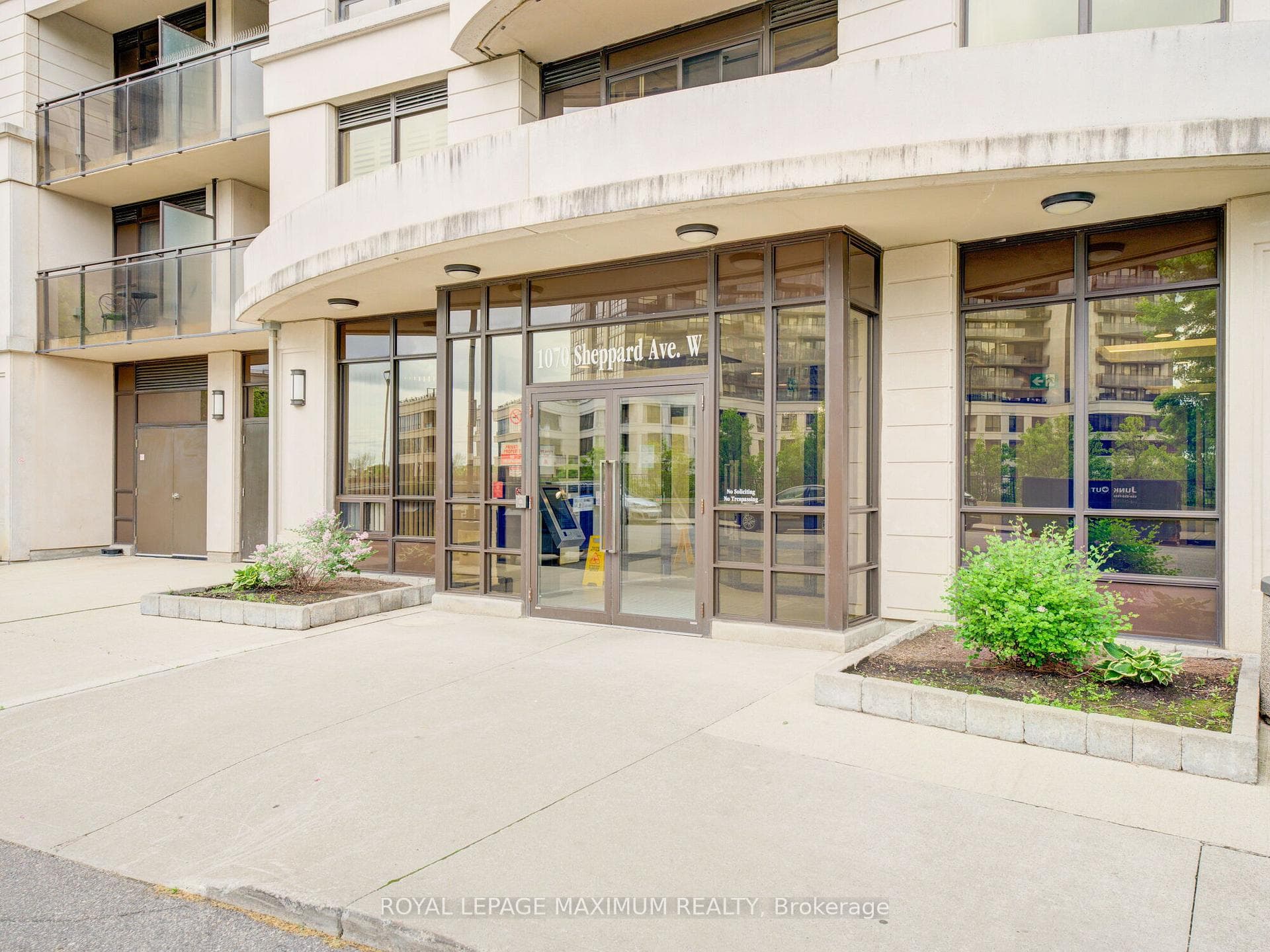 1070 Sheppard Avenue Unit 618 photo 2