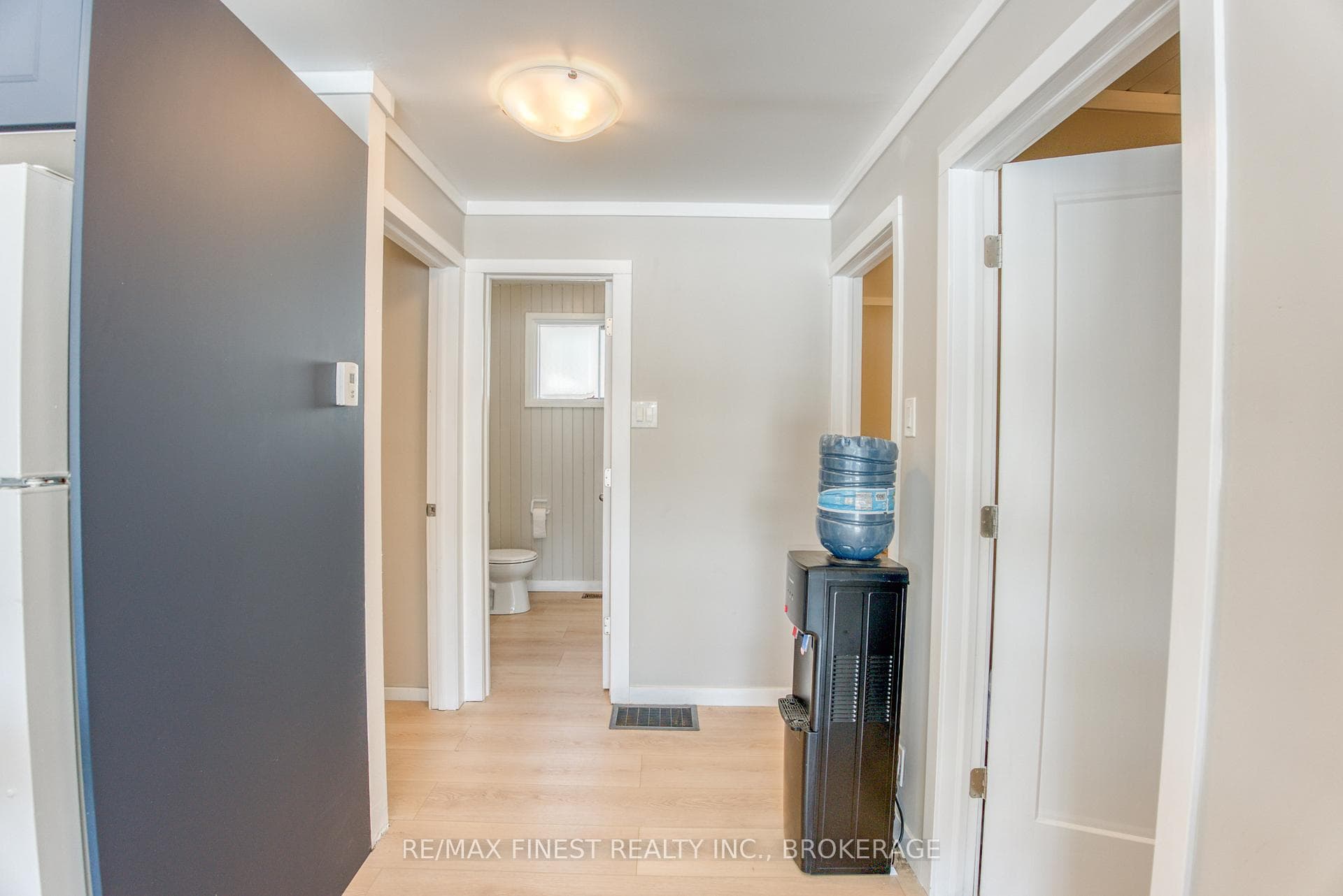 1052 Turner Way photo 23