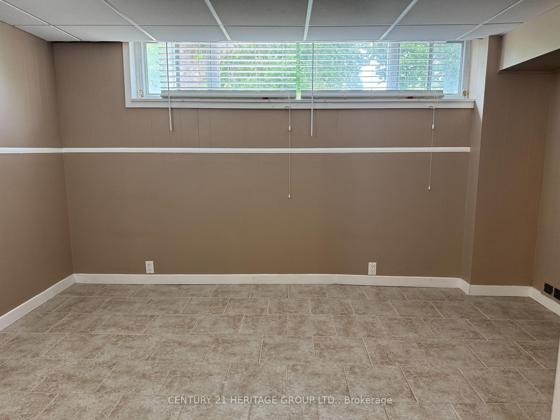 33 Aurora Heights Drive photo 10