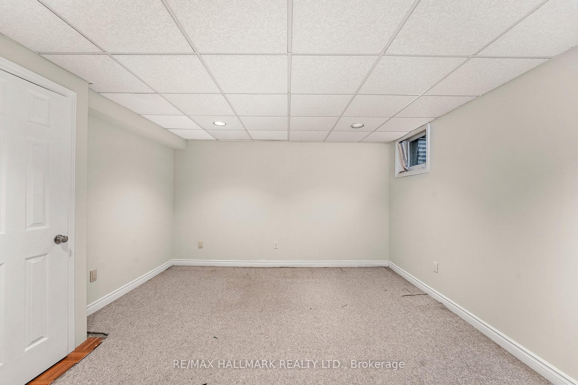 126 Thicketwood Boulevard photo 35